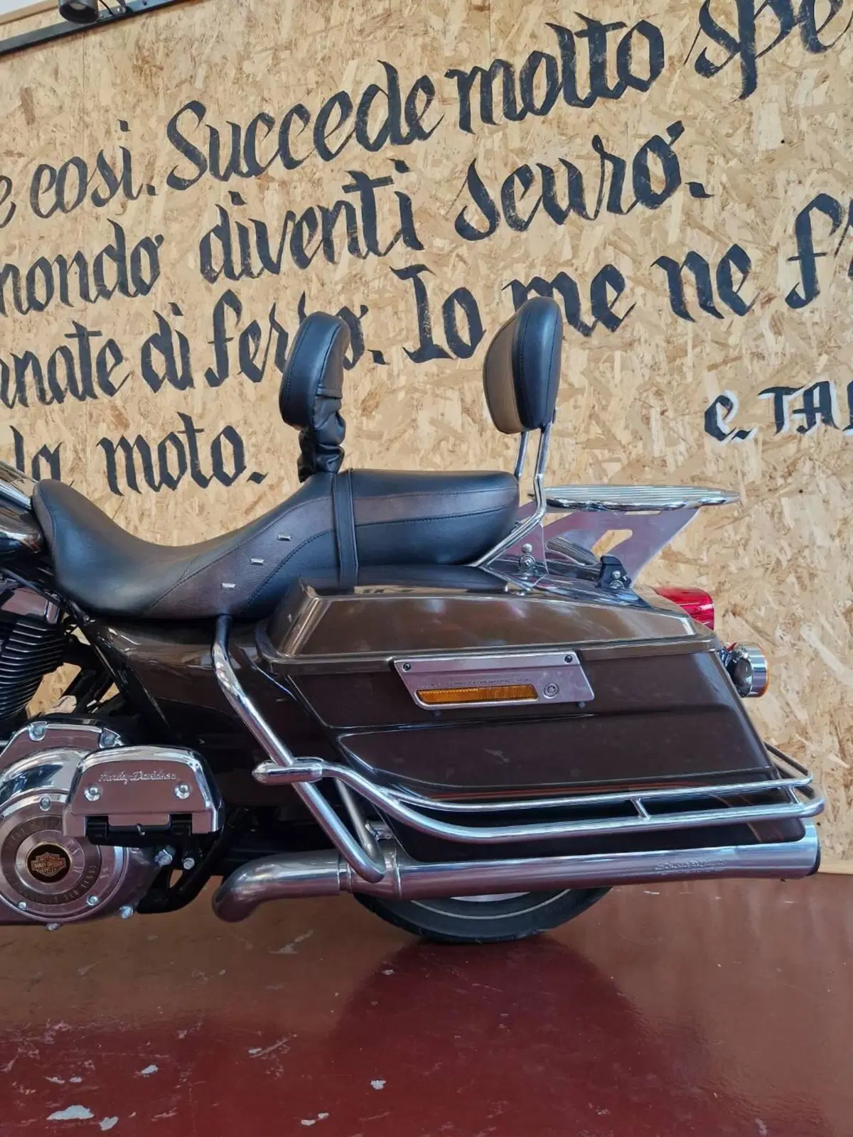Harley-Davidson 1690 Road King (2013 - 16) - FLHR (12)