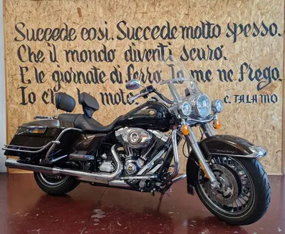 Harley-Davidson 1690 Road King (2013 - 16) - FLHR usata