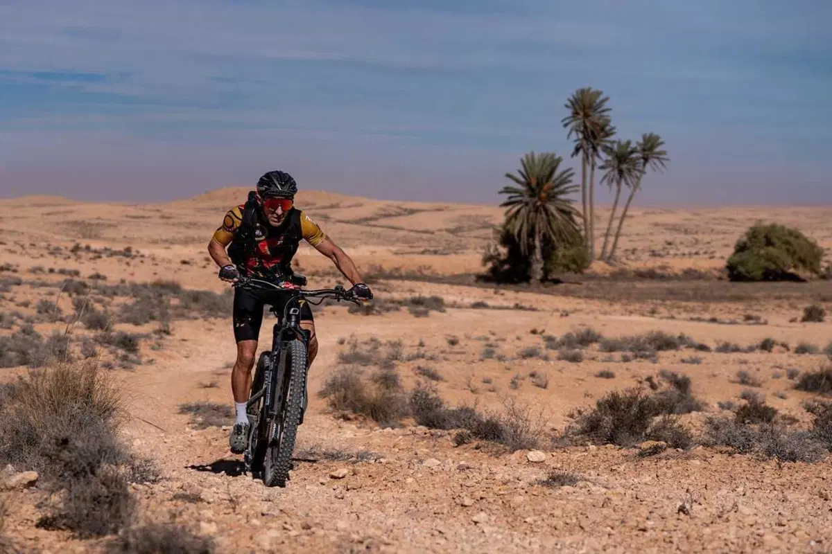 Tembaine Desert Rally 2025, prima tappa: vento contrario e batterie al limite verso Ksar Ghilane (12)