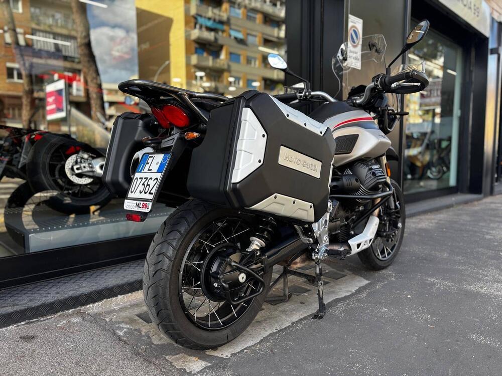 Moto Guzzi V85 TT Travel (2021 - 23) (3)