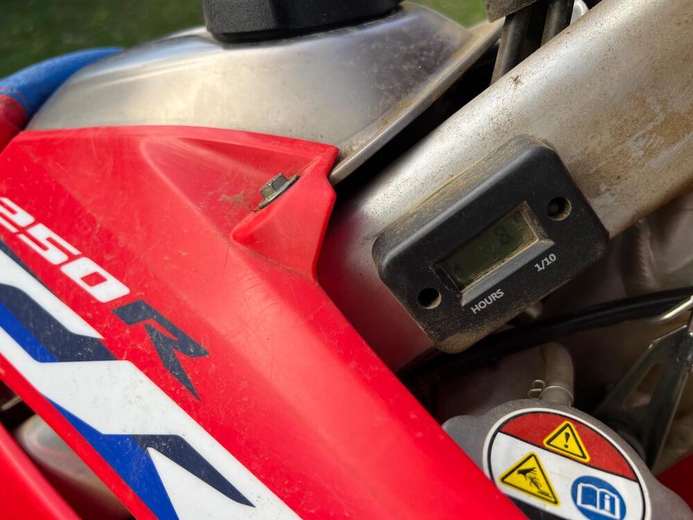 Honda CRF 250 R (2024) (5)