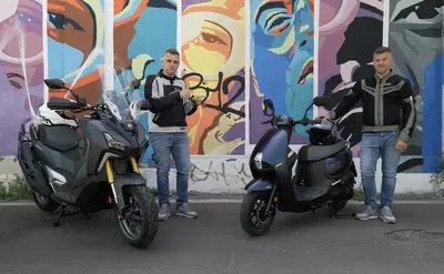 Il Duello Impossibile: SYM ADX 400 TG vs CLBCU-Colibr&igrave; 125. Chi &egrave; il re della la Giungla Urbana? [VIDEO]