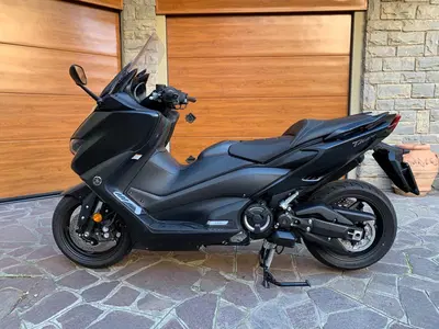 Yamaha T-Max 560 (2020 - 21) usata