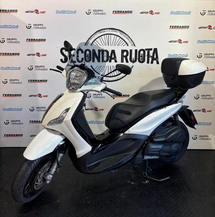 Piaggio Beverly 300 i.e. ABS-ASR (2016 - 20) (4)