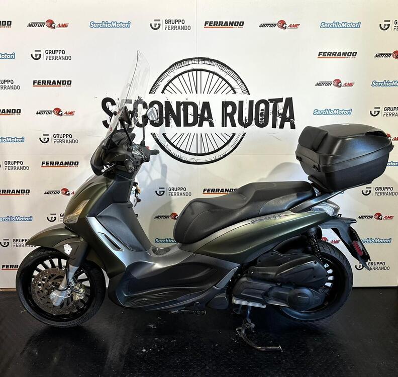 Piaggio Beverly 300 S (2021) (2)