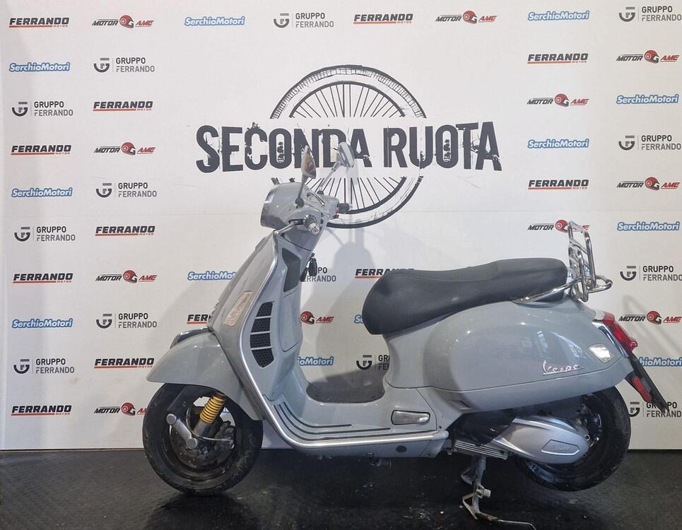 Vespa GTS 300 Supertech Hpe (2021 - 22) (2)