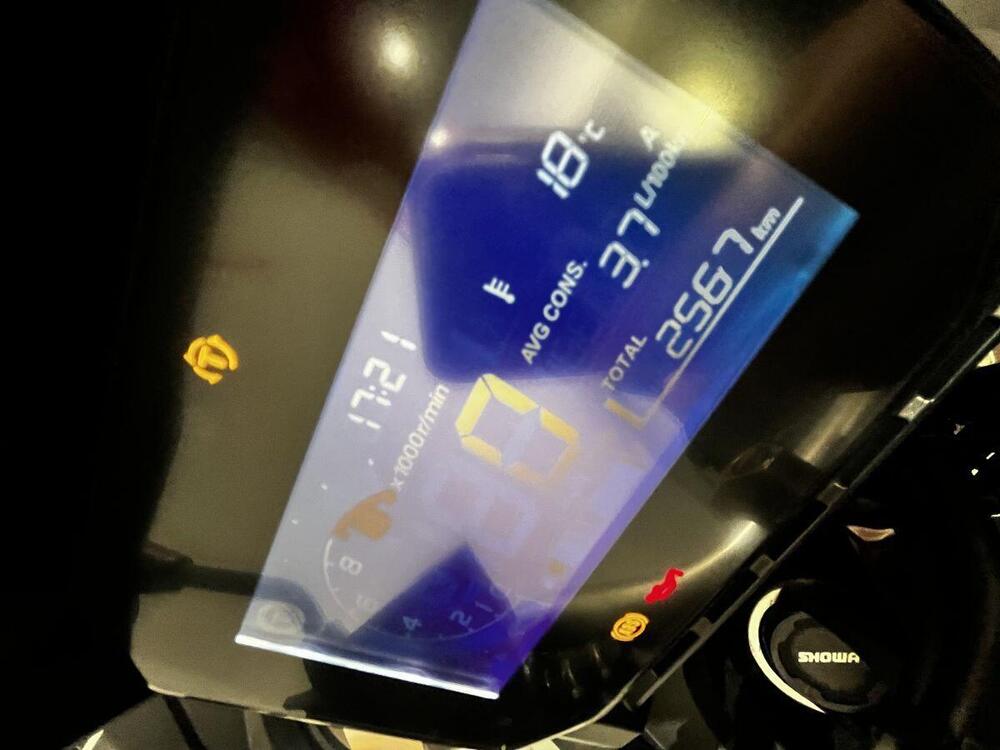 Honda ADV 350 (2022 - 24) (3)