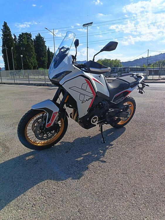 Moto Morini X-Cape 700 Gold Edition (2025) (3)