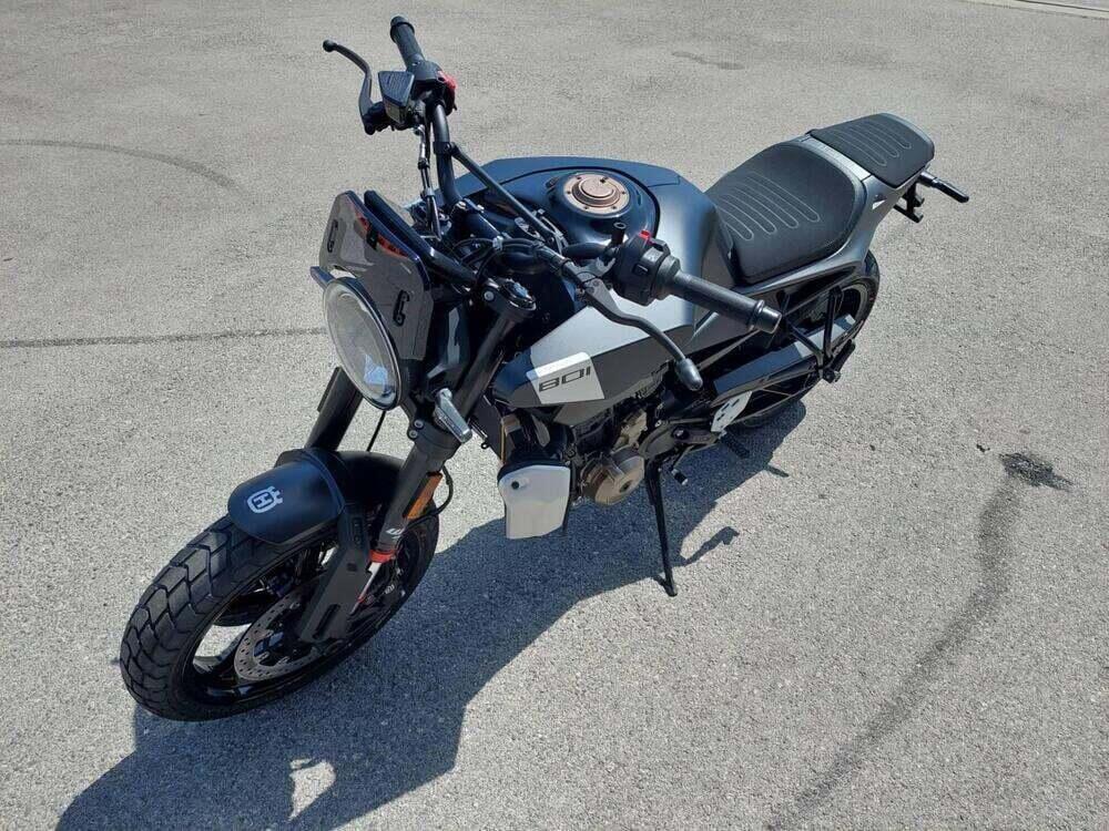 Husqvarna Svartpilen 801 (2024 - 25) (5)