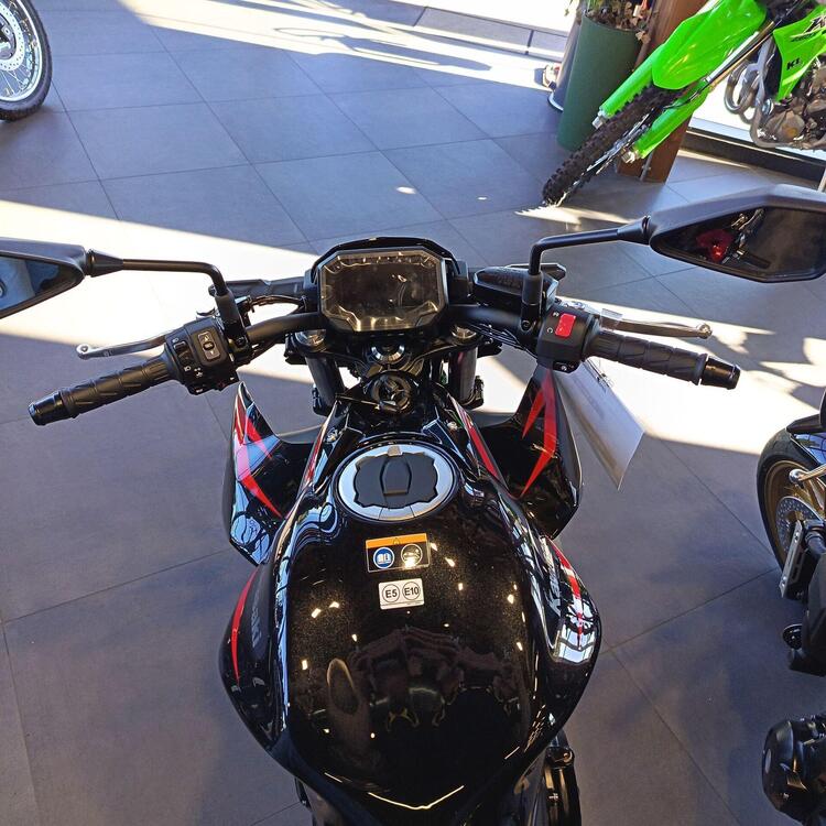 Kawasaki Z 650 (2025 - 26) (4)