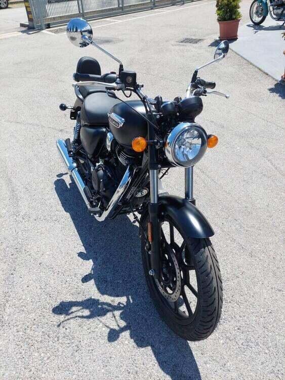 Royal Enfield Meteor 350 Aurora (2024 - 25) (3)