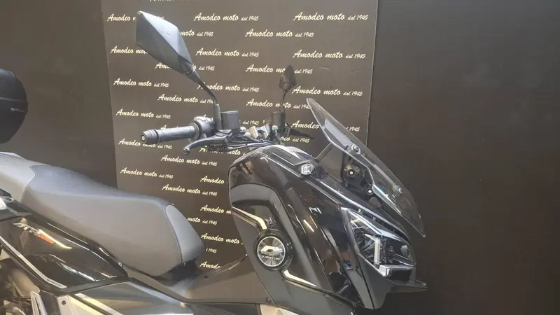 QJ Motor ATR 125 (2025 - 26) (3)