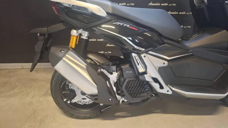 QJ Motor ATR 125 (2025 - 26) (4)