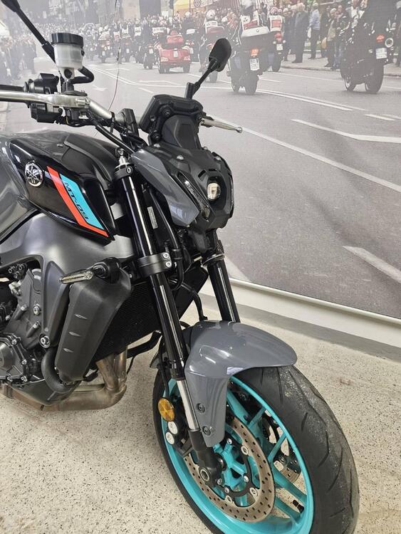 Yamaha MT-09 (2021 - 23) (2)