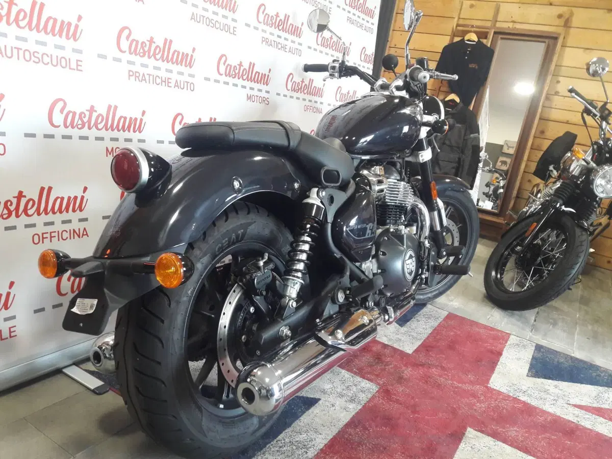 Royal Enfield Super Meteor 650 (2023 - 26) (9)