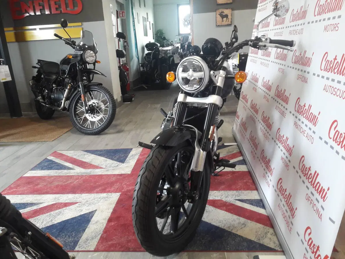 Royal Enfield Super Meteor 650 (2023 - 26) (12)