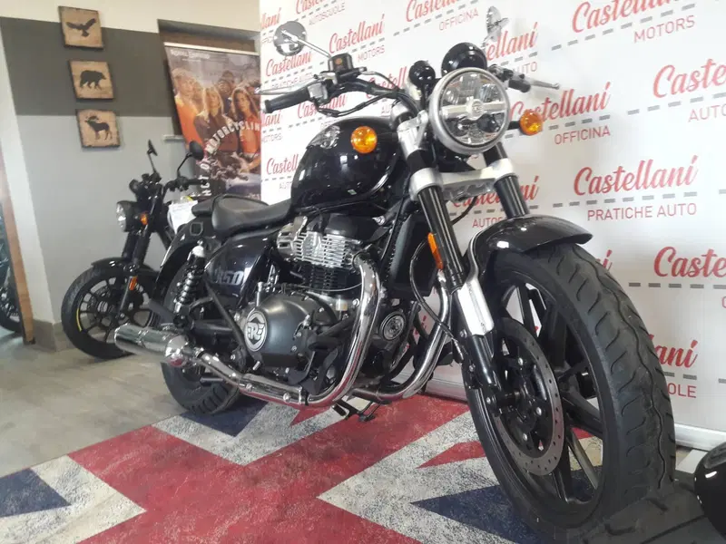 Royal Enfield Super Meteor 650 (2023 - 26) (14)
