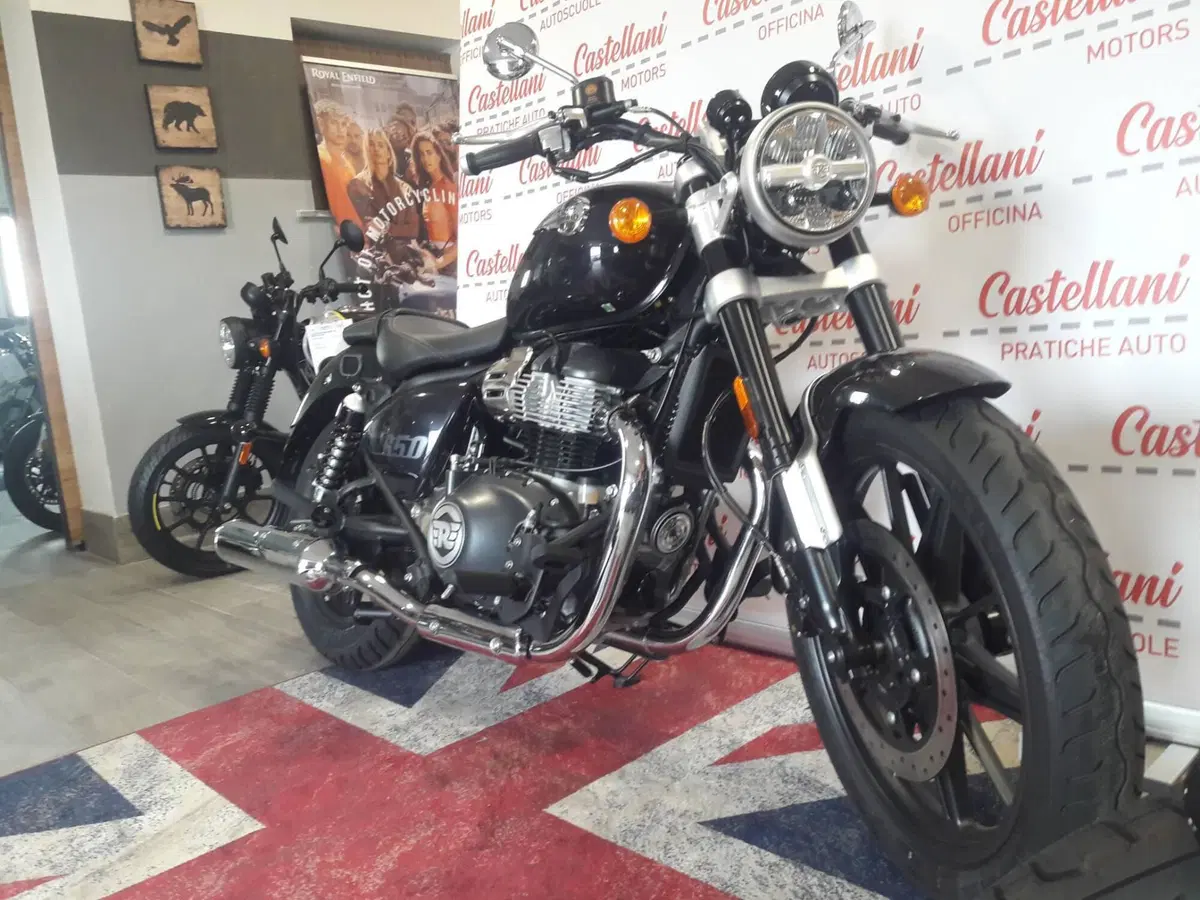 Royal Enfield Super Meteor 650 (2023 - 26) (15)