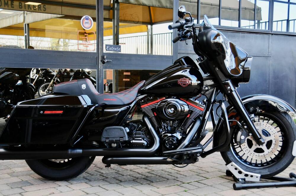 Harley-Davidson 1584 Street Glide (2008 - 10) - FLHX (2)