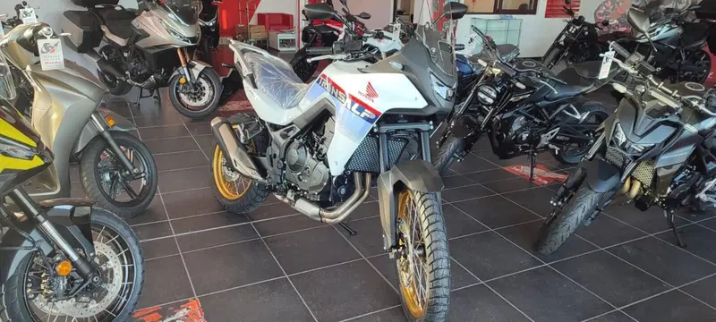 Honda Transalp XL750 (2025) (2)