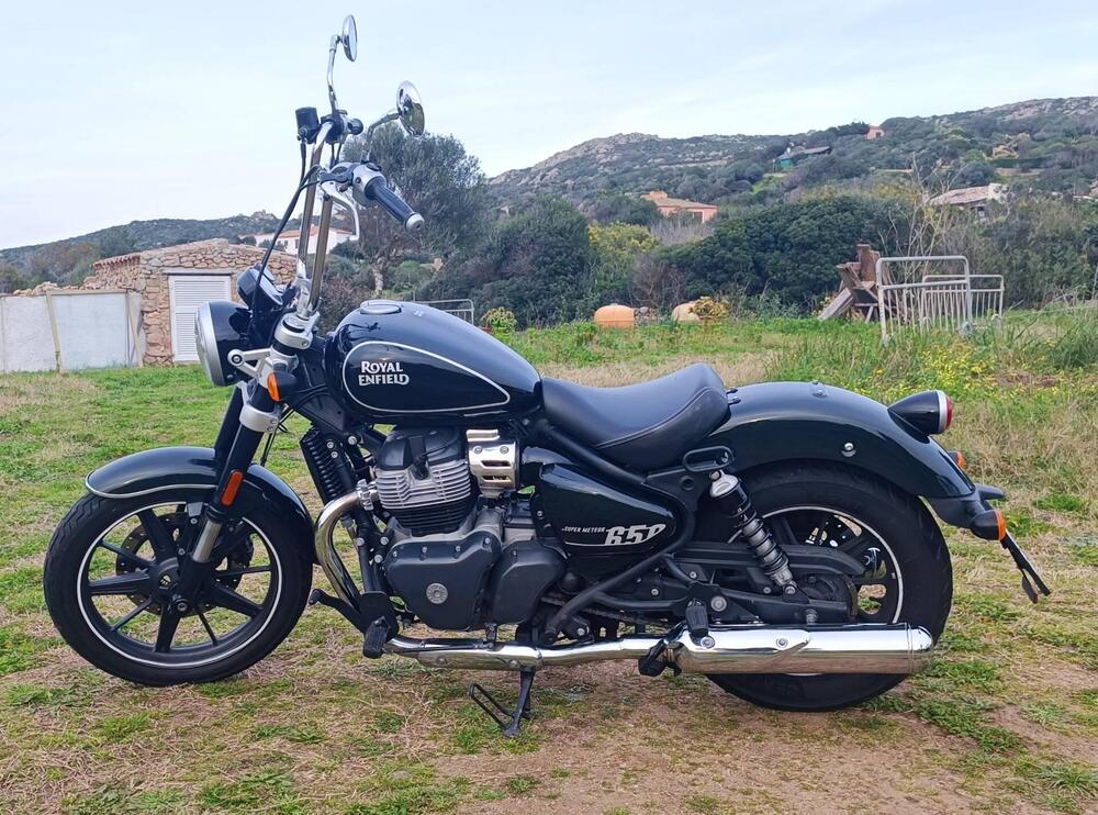 Royal Enfield Super Meteor 650 (2023 - 25) (3)