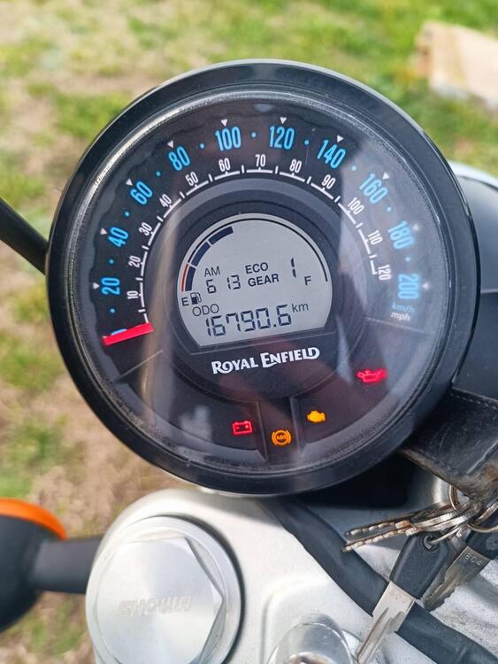 Royal Enfield Super Meteor 650 (2023 - 25) (5)