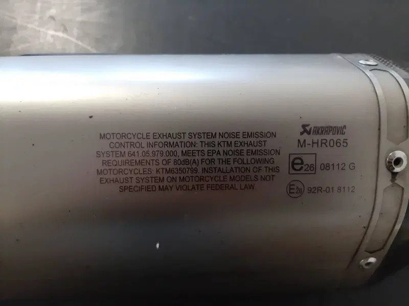 AKRAPOVIC DUKE 790 201-2020 (5)