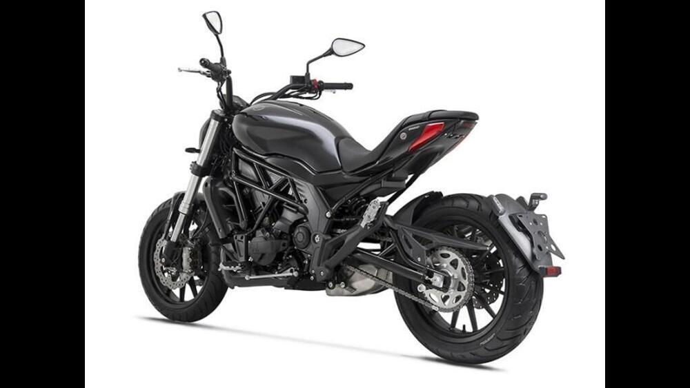 Benelli 502 C (2021 - 25) (3)