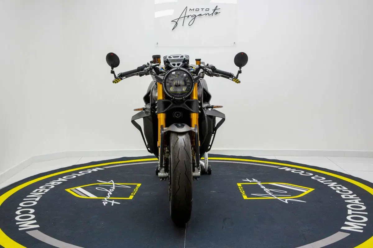 MV Agusta Rush 1000 (2021 - 22) (2)