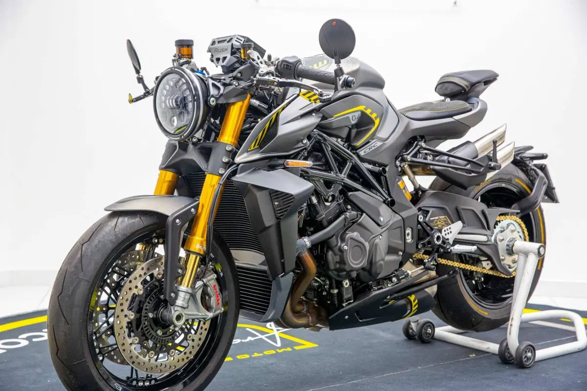MV Agusta Rush 1000 (2021 - 22) (9)