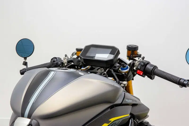 MV Agusta Rush 1000 (2021 - 22) (18)