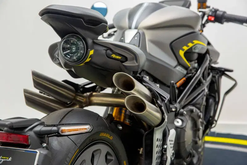 MV Agusta Rush 1000 (2021 - 22) (19)