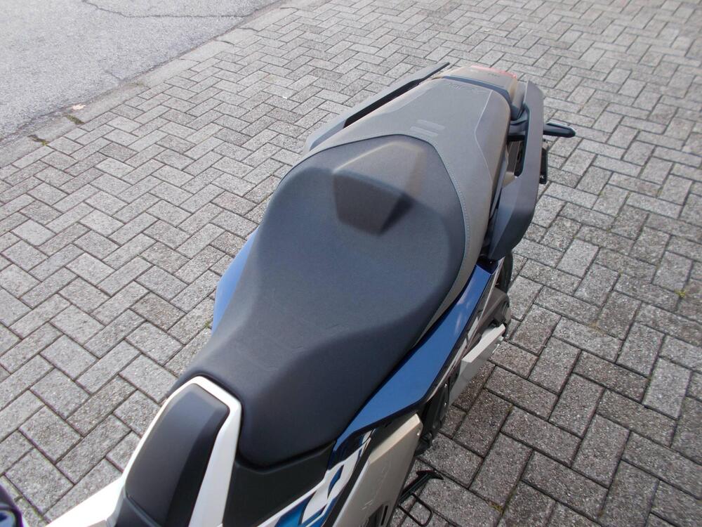 Honda X-ADV 750 Special Edition (2026) (4)