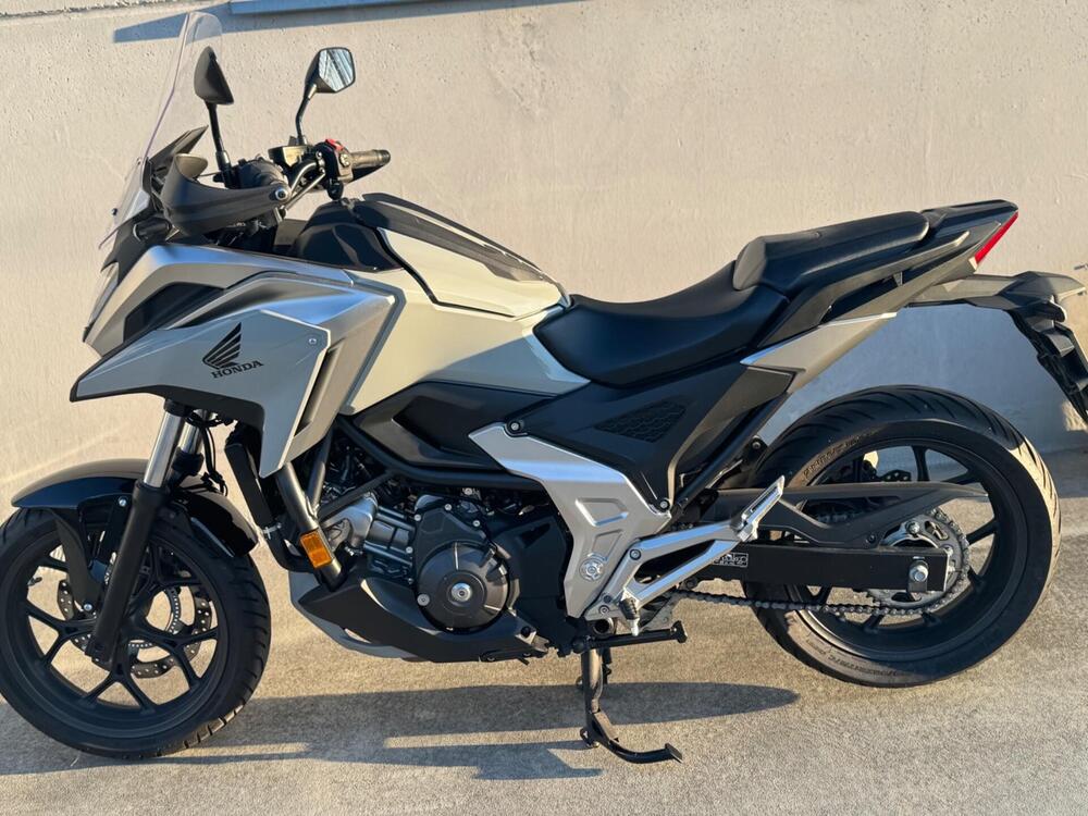 Honda NC 750 X DCT (2025) (2)