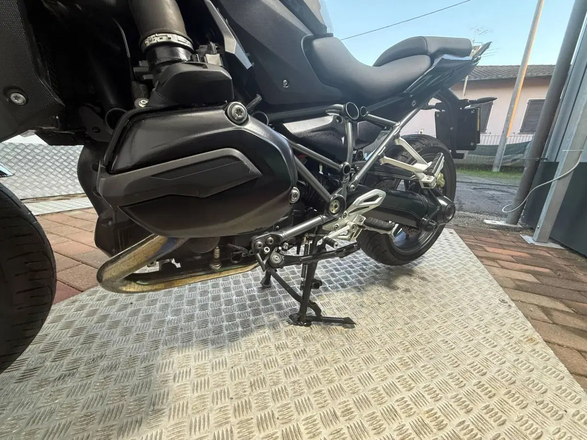 Bmw R 1200 R (2017 - 18) (3)