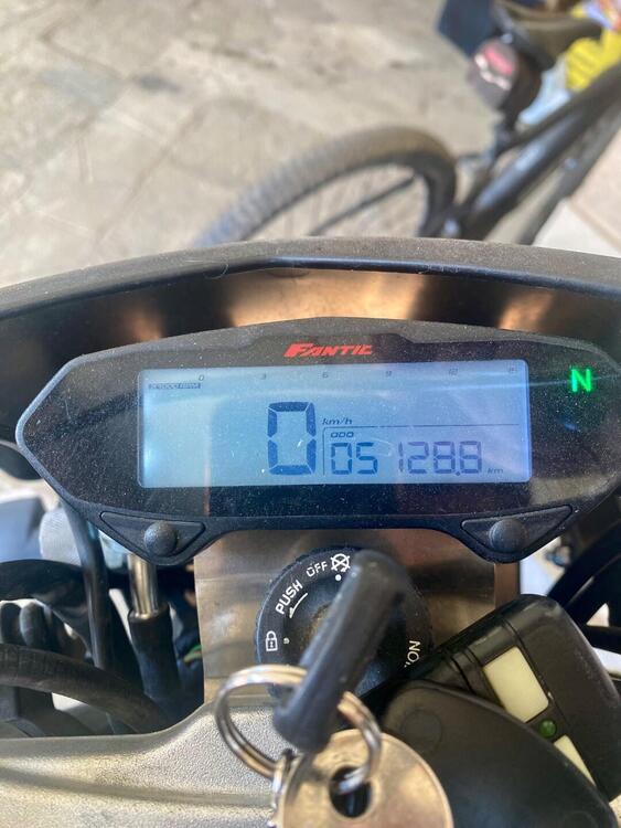 Fantic Motor Motard 125 Performance 4t (2020) (5)