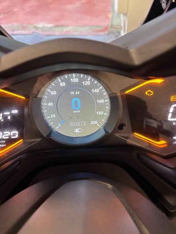 Kymco AK 550 Premium (2023 - 25) (4)