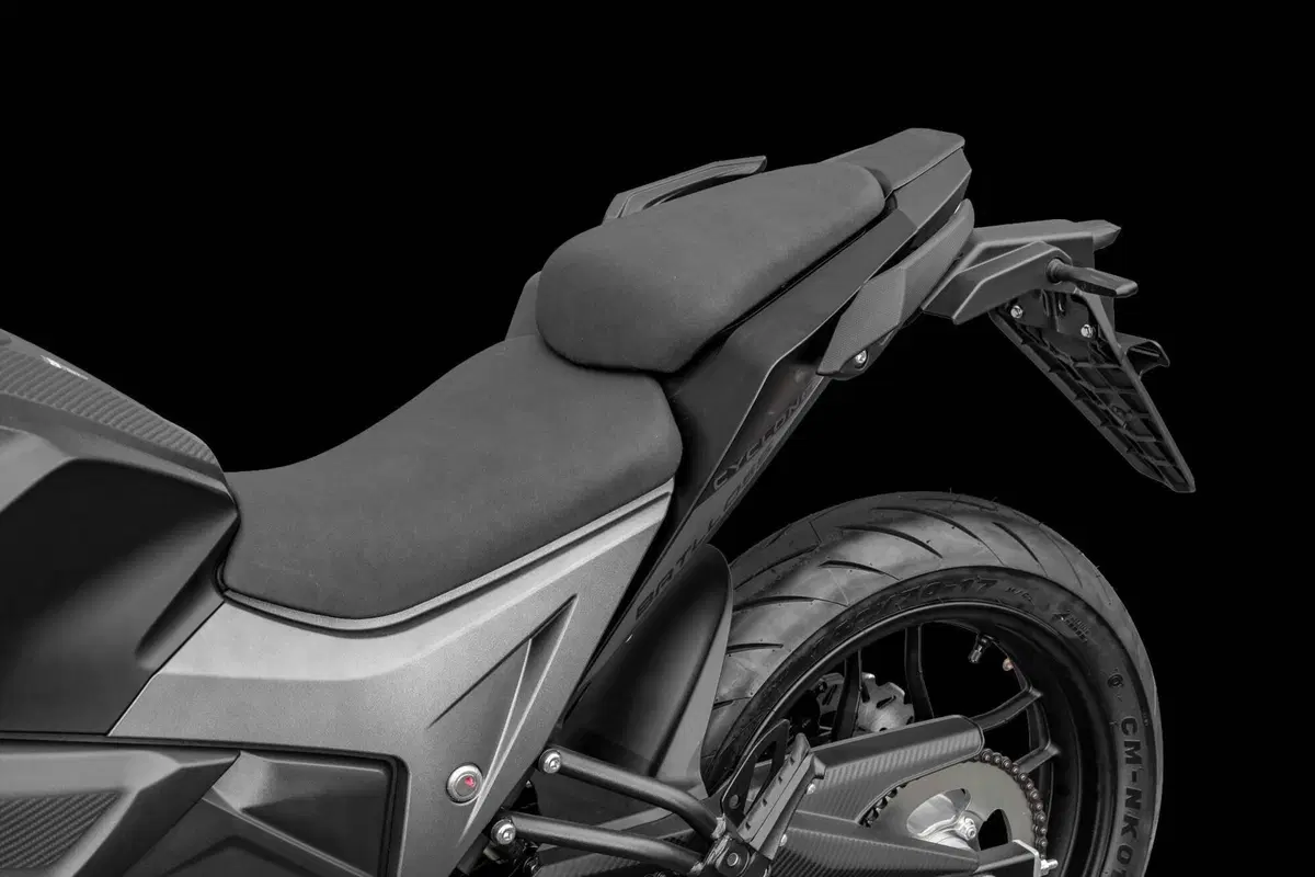 Cyclone Battlo 5S (2025 - 26) (11)