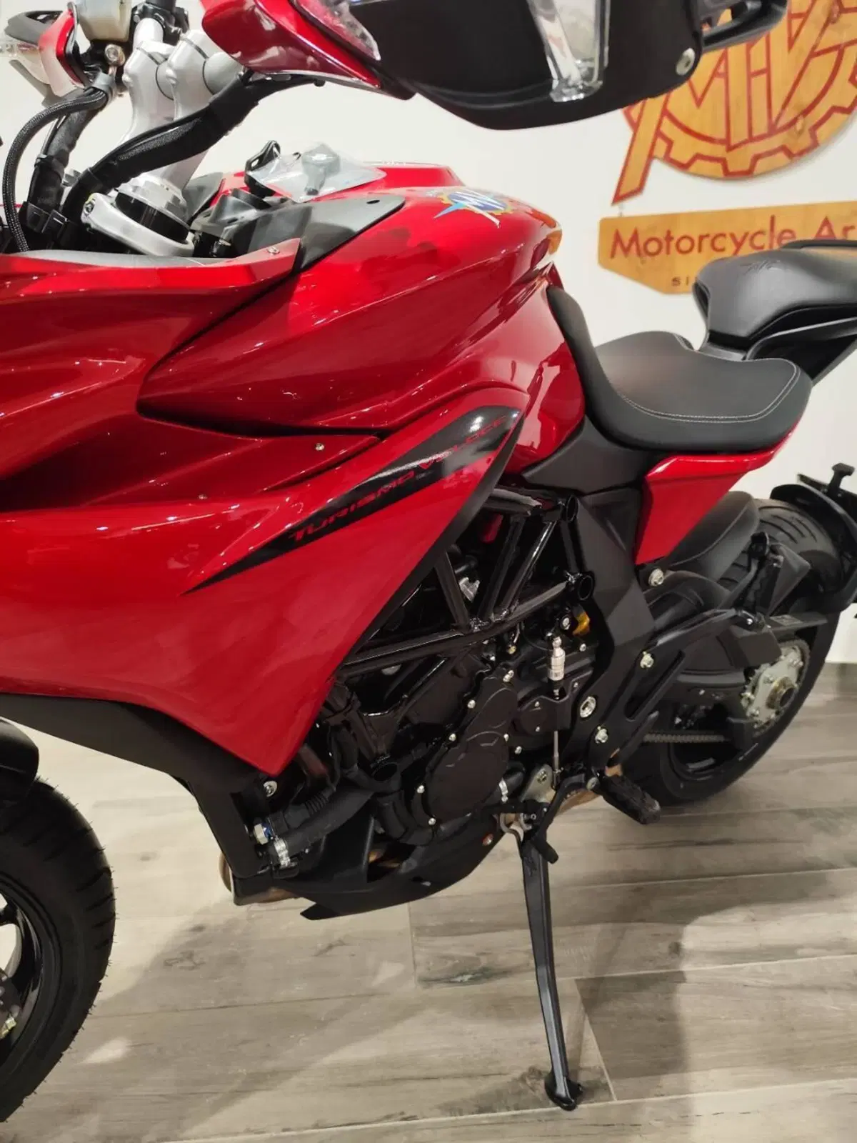 MV Agusta Superveloce 800 (2021 - 25) (11)
