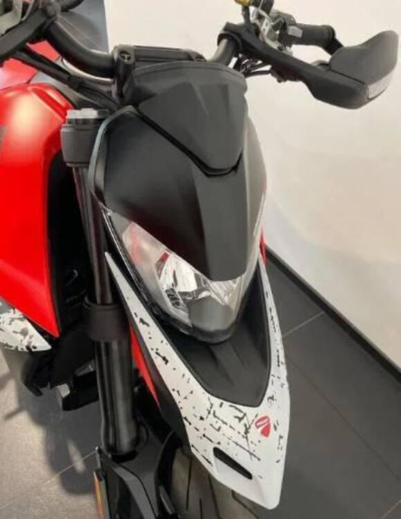 Ducati Hypermotard 950 RVE (2022 - 25) (2)