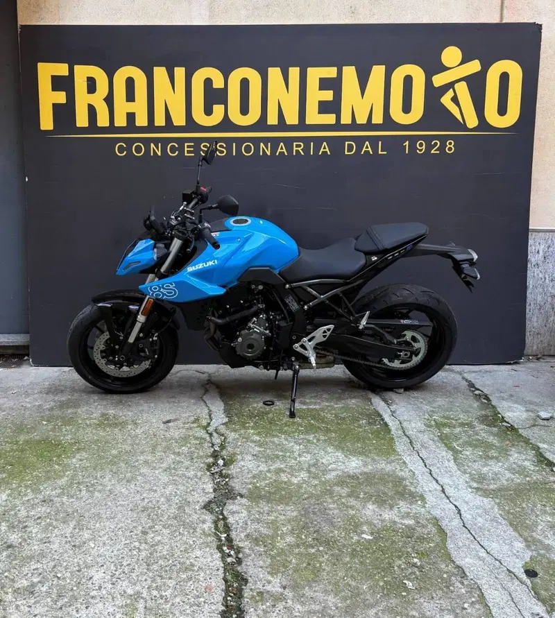 Suzuki GSX-8S (2025 - 26) (4)