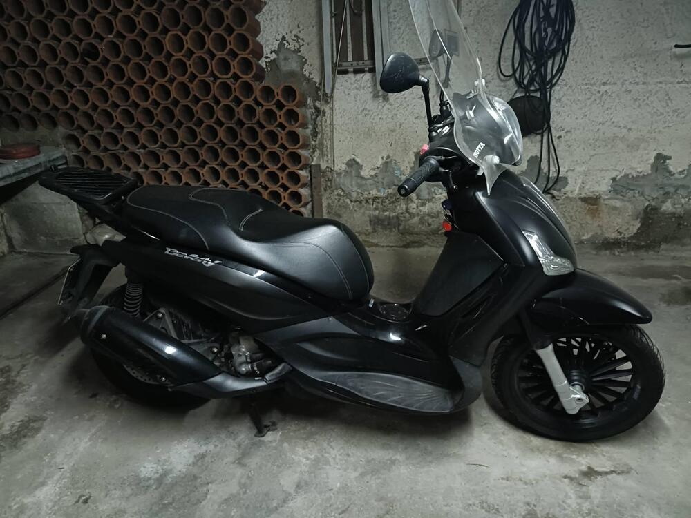 Piaggio Beverly 300 S i.e. (2015 - 16) (4)