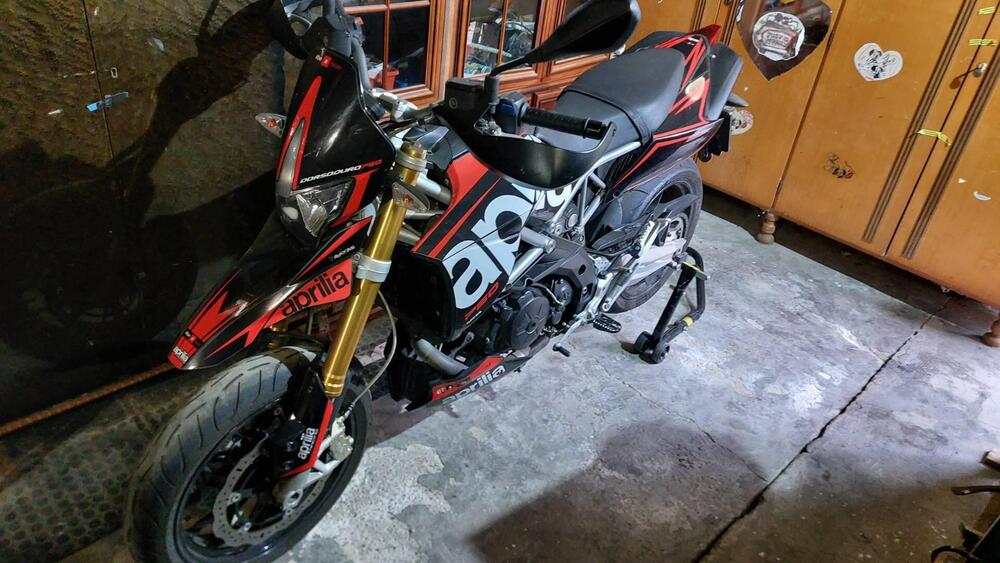 Aprilia Dorsoduro 750 Factory (2010 - 13)