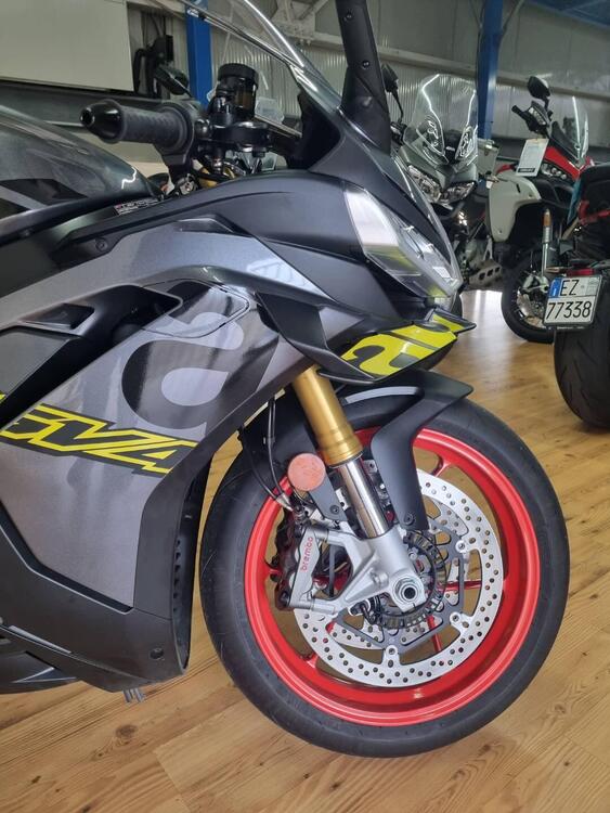 Aprilia RSV4 1100 (2025) (5)