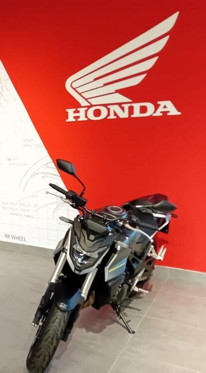 Honda CB 750 Hornet (2023 - 24) (3)