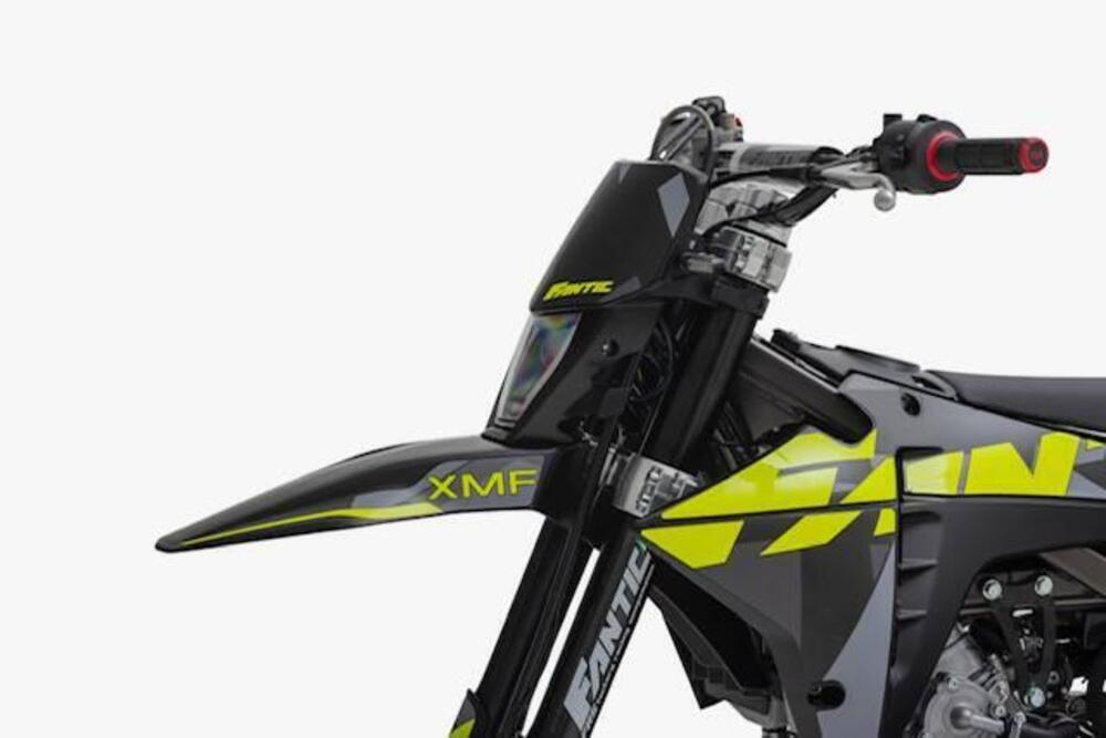 Fantic Motor XMF 125 Performance (2025) (3)