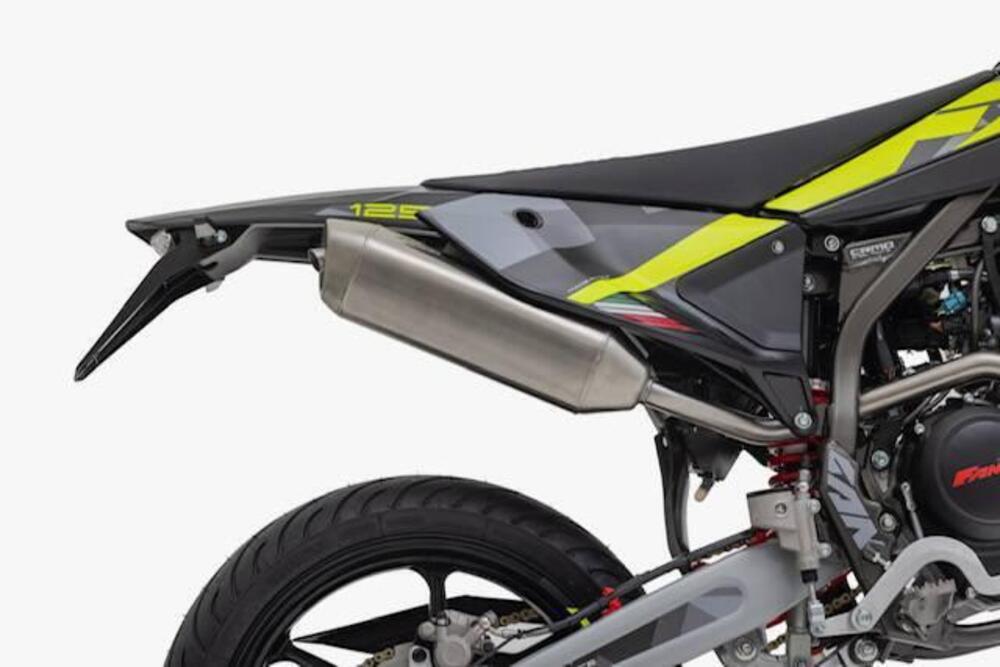 Fantic Motor XMF 125 Performance (2025) (5)