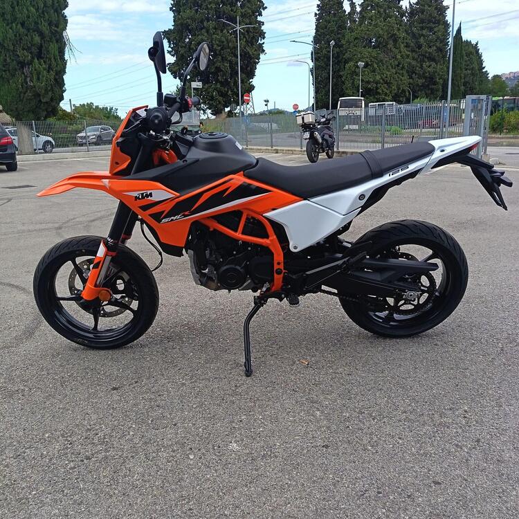 KTM 125 SMC R (2025) (5)