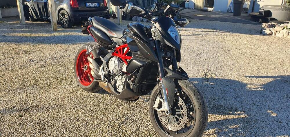 MV Agusta Rivale 800 EAS ABS (2013 -17) (2)