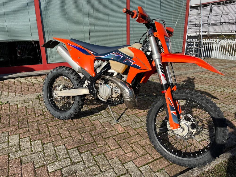 KTM 300 EXC E TPI (2022) (2)